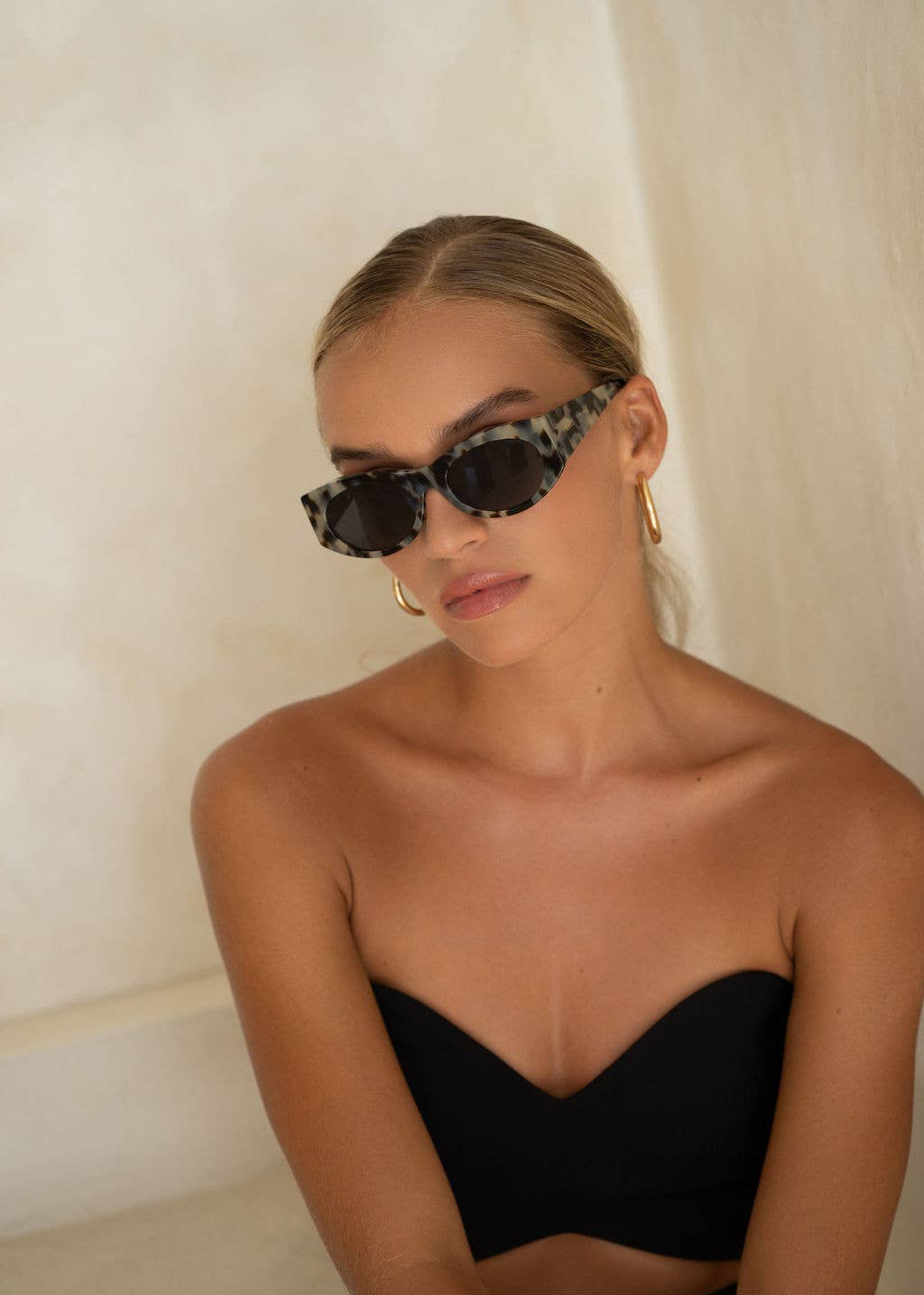 Layla Acetate Oval Sunglasses : Gray Tortoise