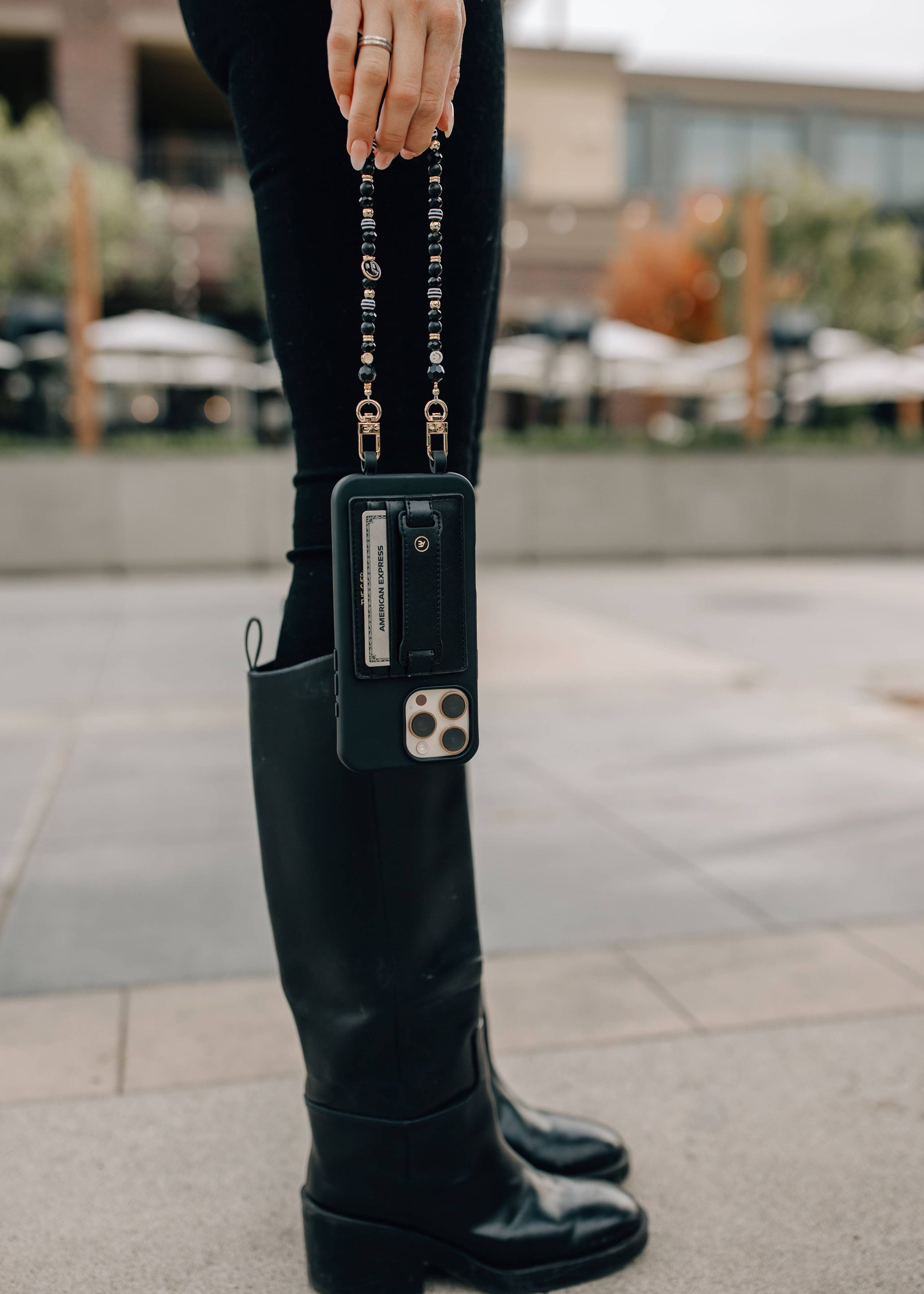 Onyx Phone Wristlet: Gold