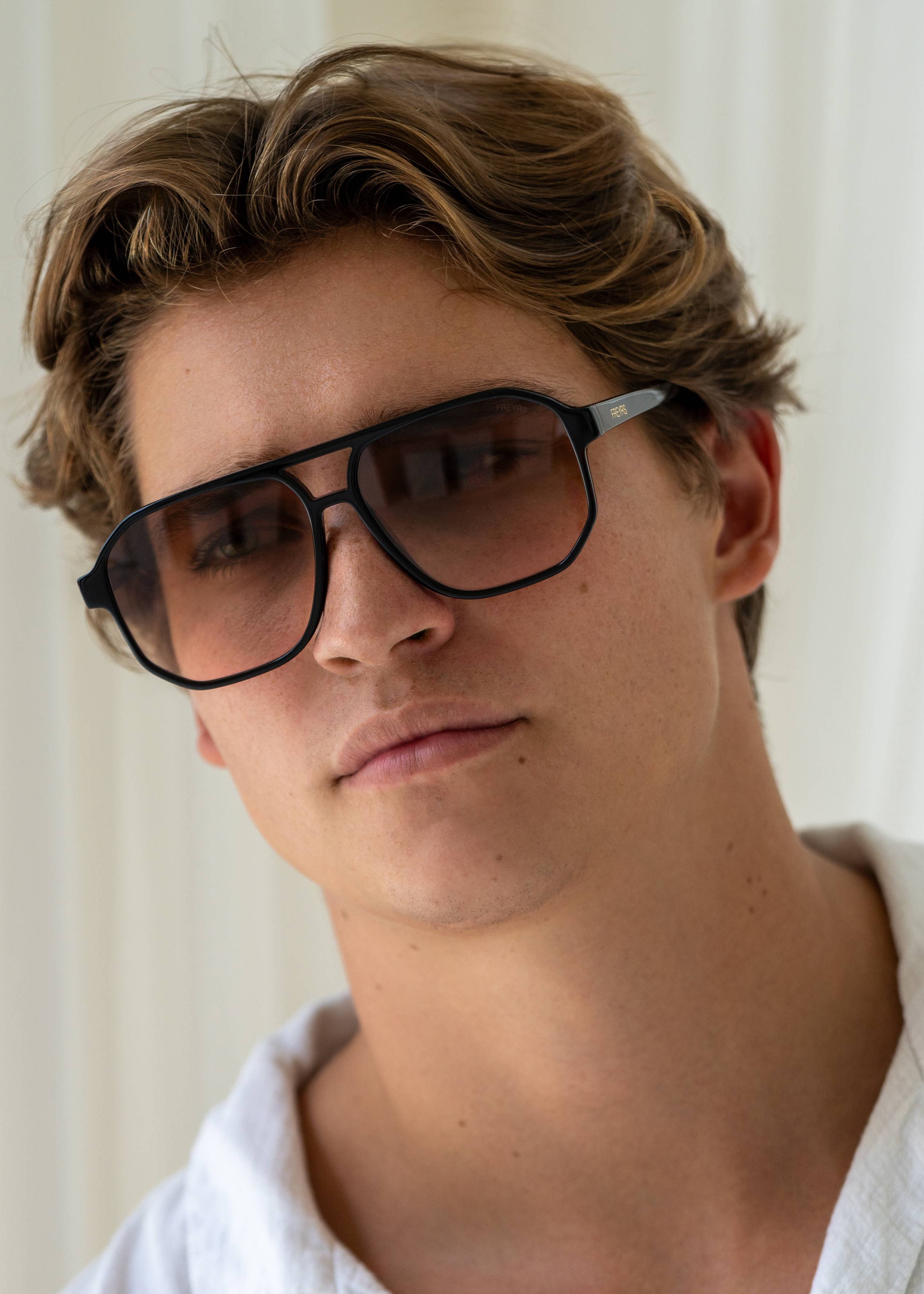 Billie Aviator Sunglasses - Black / Brown